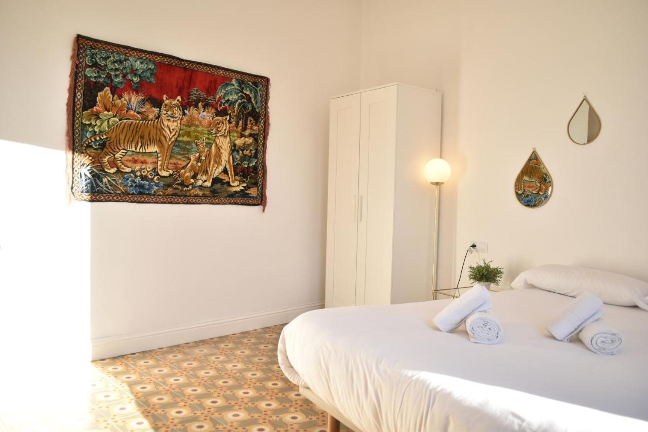 Gran Apartamento Cerca De Ruzafa Valencia Exterior photo